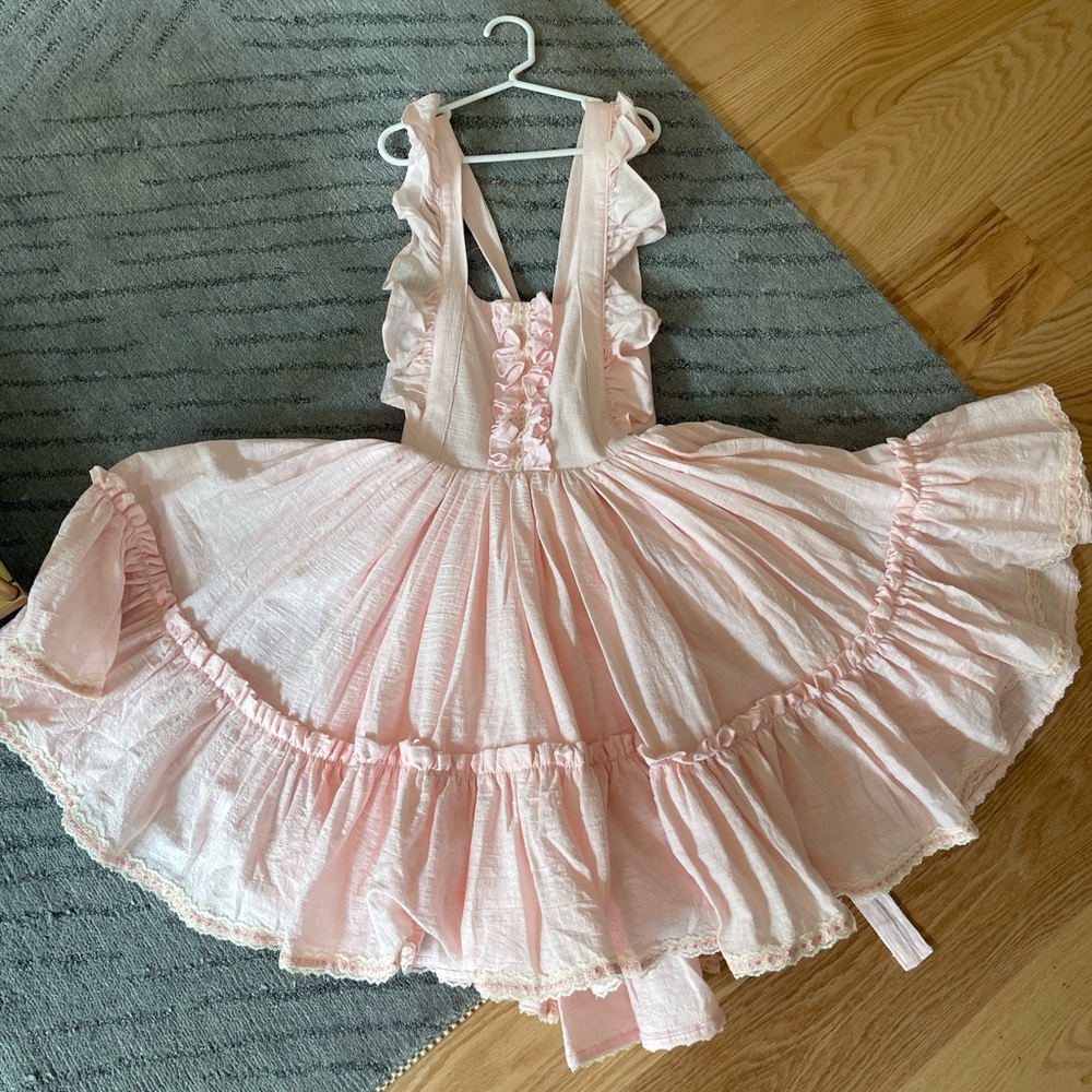 Size 8 beautiful 🤩 pink dollcake dress
